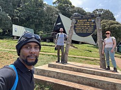 Day hiking to kilimakyaro mountain